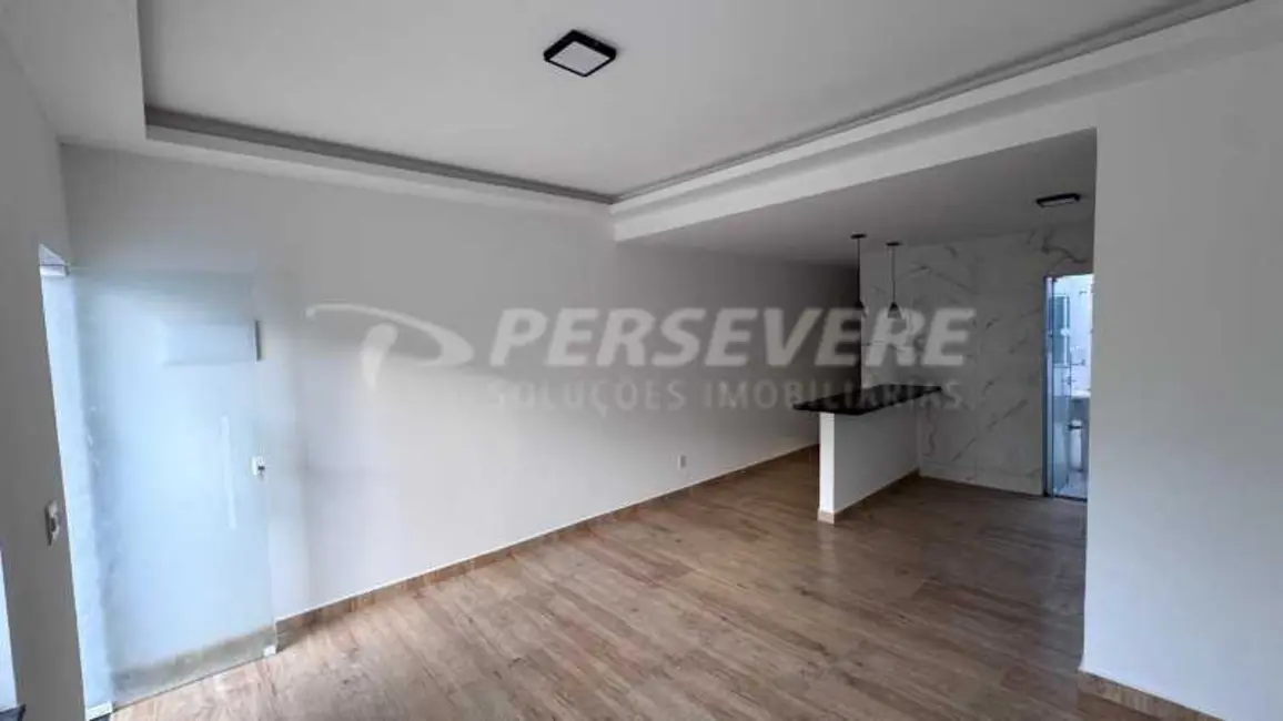 Foto 4 de Casa com 1 quarto à venda, 68m2 em Marica - RJ