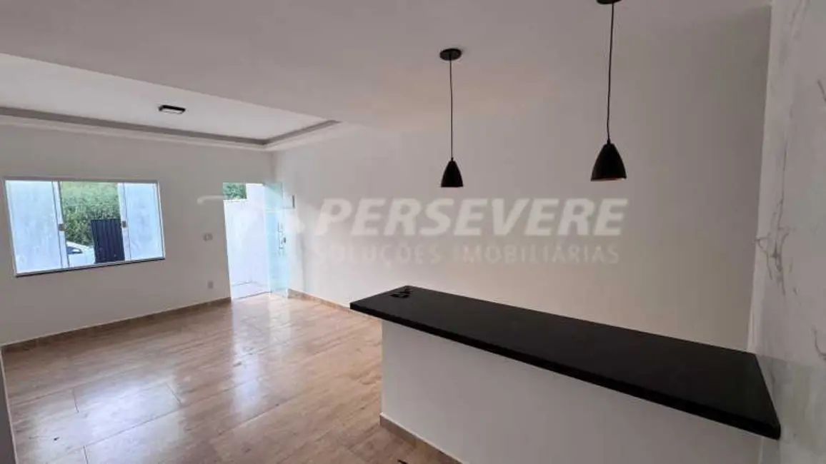 Foto 3 de Casa com 1 quarto à venda, 68m2 em Marica - RJ