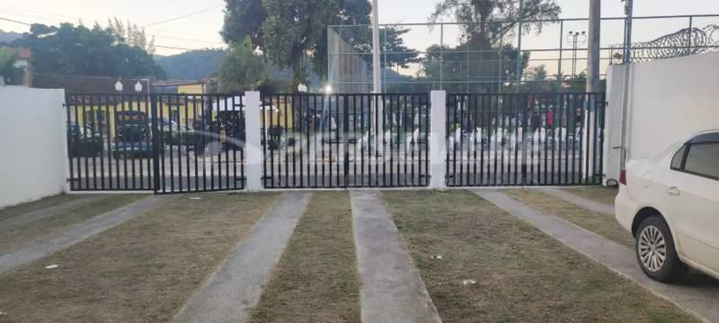 Foto 2 de Casa com 2 quartos à venda, 72m2 em Marica - RJ