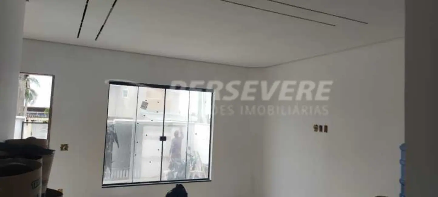 Foto 2 de Casa com 3 quartos à venda, 110m2 em Marica - RJ