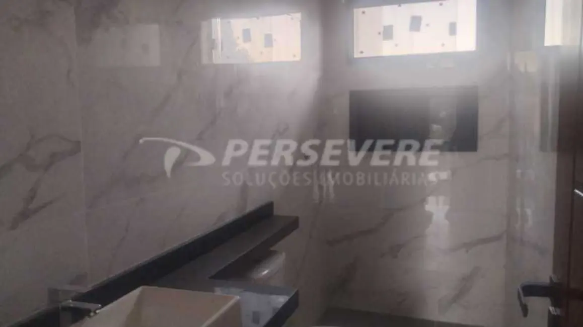 Foto 8 de Casa com 2 quartos à venda, 70m2 em Marica - RJ