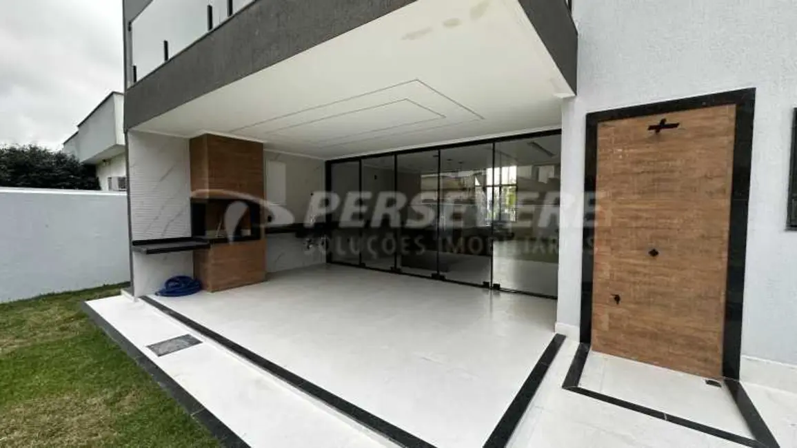 Foto 2 de Casa de Condomínio com 4 quartos à venda, 250m2 em Marica - RJ