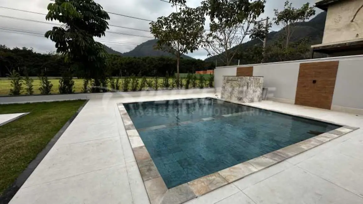 Foto 1 de Casa de Condomínio com 4 quartos à venda, 250m2 em Marica - RJ