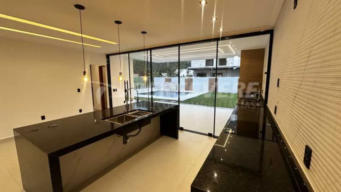 Foto 9 de Casa de Condomínio com 4 quartos à venda, 250m2 em Marica - RJ