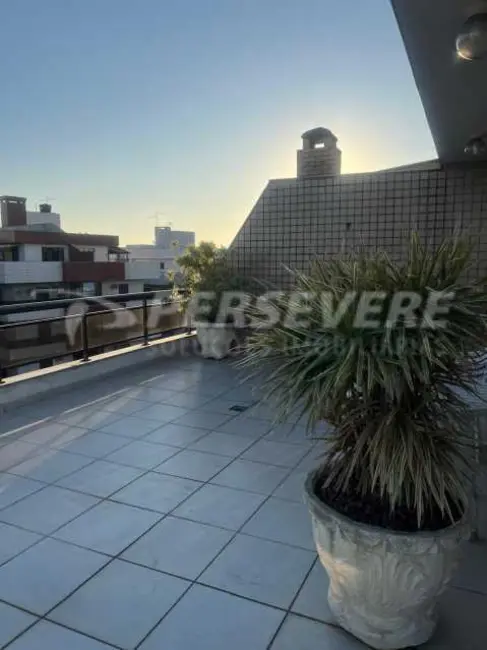 Foto 7 de Casa com 6 quartos à venda, 206m2 em Cabo Frio - RJ