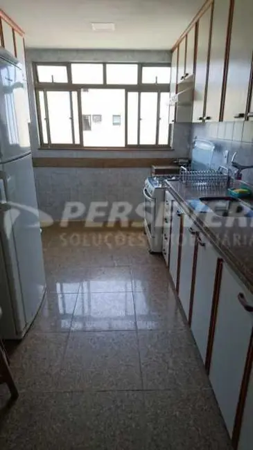Foto 3 de Casa com 6 quartos à venda, 206m2 em Cabo Frio - RJ