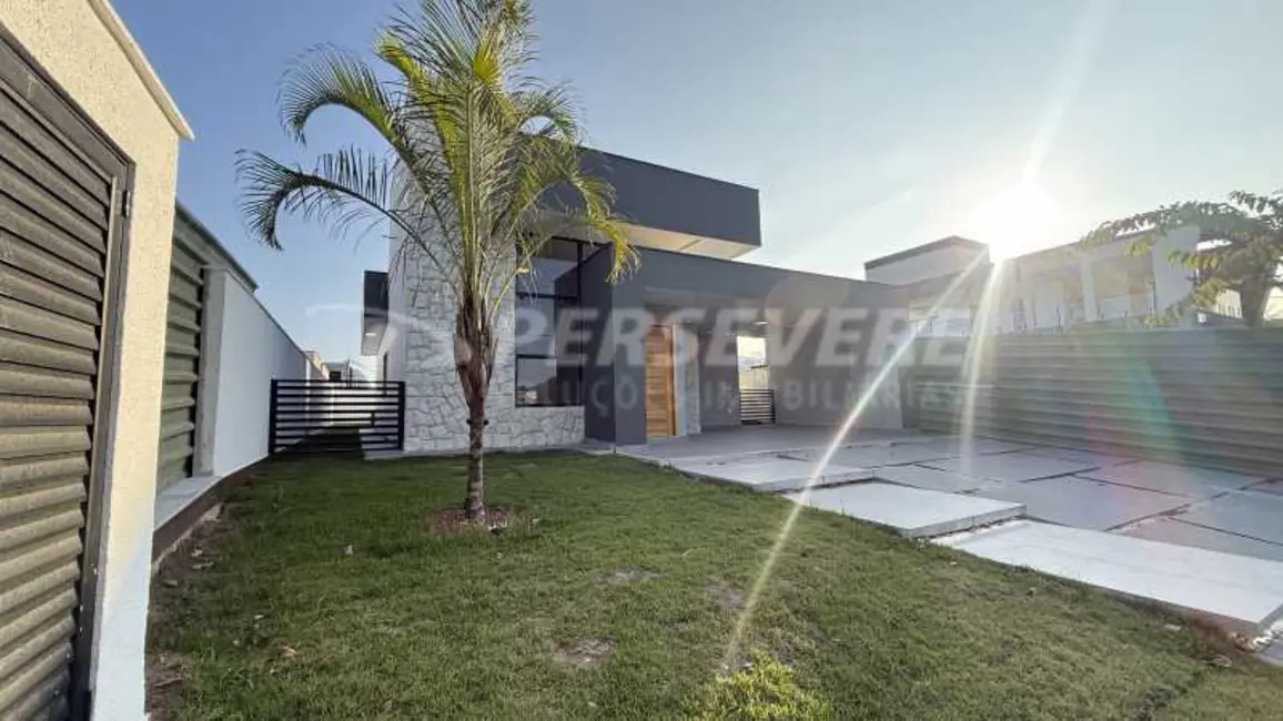 Foto 2 de Casa de Condomínio com 3 quartos à venda, 175m2 em Marica - RJ
