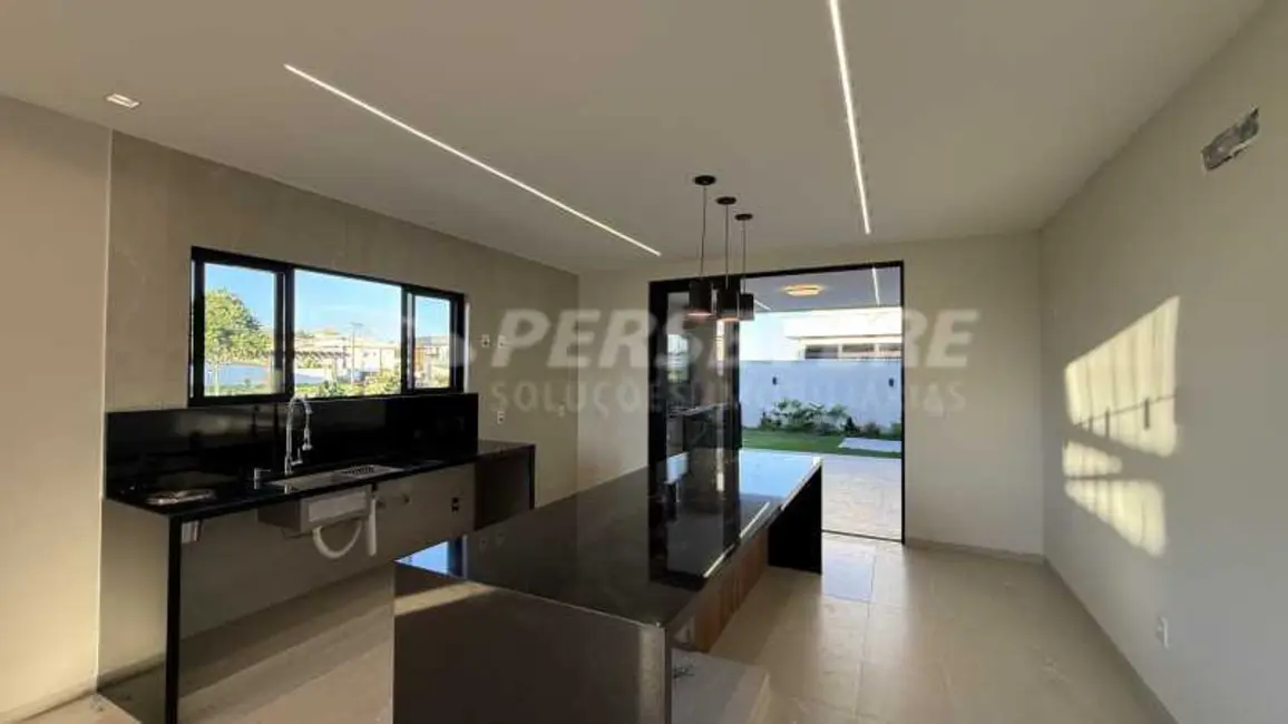 Foto 3 de Casa de Condomínio com 3 quartos à venda, 200m2 em Marica - RJ