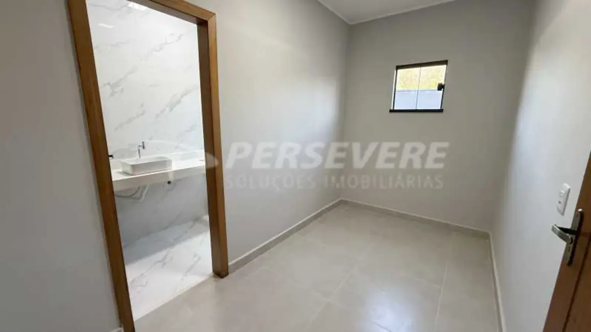 Foto 8 de Casa de Condomínio com 3 quartos à venda, 170m2 em Marica - RJ