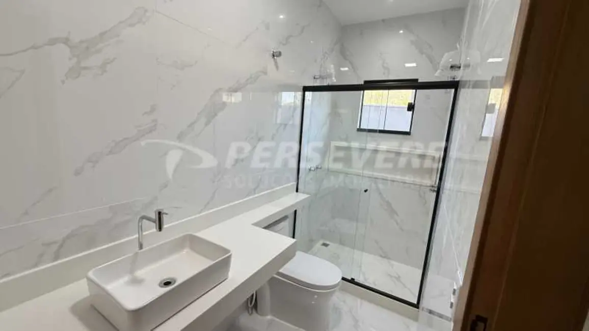 Foto 9 de Casa de Condomínio com 3 quartos à venda, 170m2 em Marica - RJ