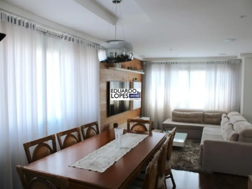 Apartamento com 4 quartos à venda, 234m2 em Aclimação, São Paulo - SP - imagem 9 Foto 9 de Apartamento com 4 quartos à venda, 234m2 em Aclimação, São Paulo - SP