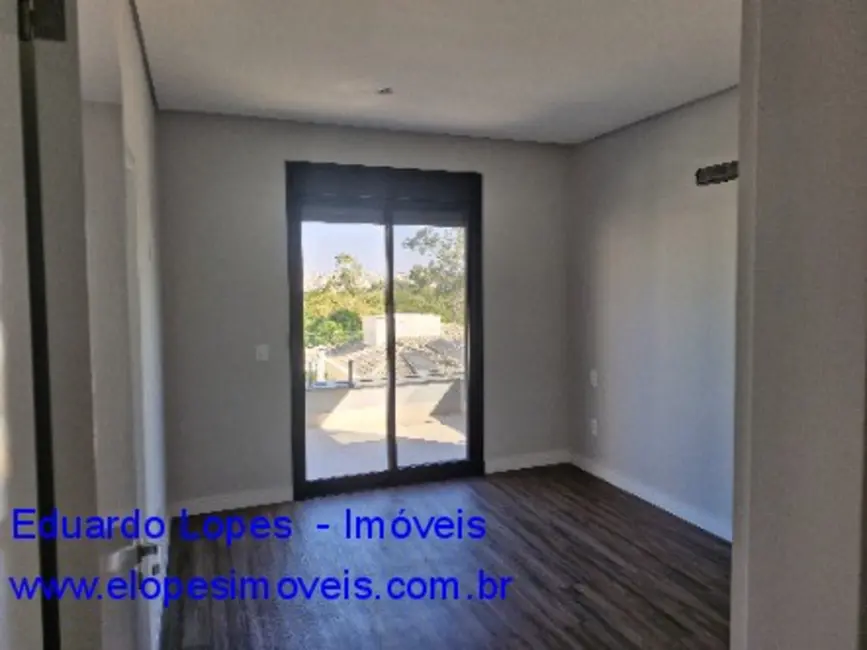 Foto 3 de Casa de Condomínio com 4 quartos à venda, 230m2 em Swiss Park, Campinas - SP