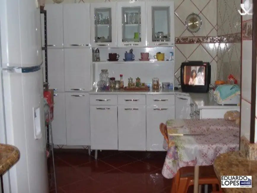 Foto 2 de Casa com 4 quartos à venda, 318m2 em Itanhaem - SP