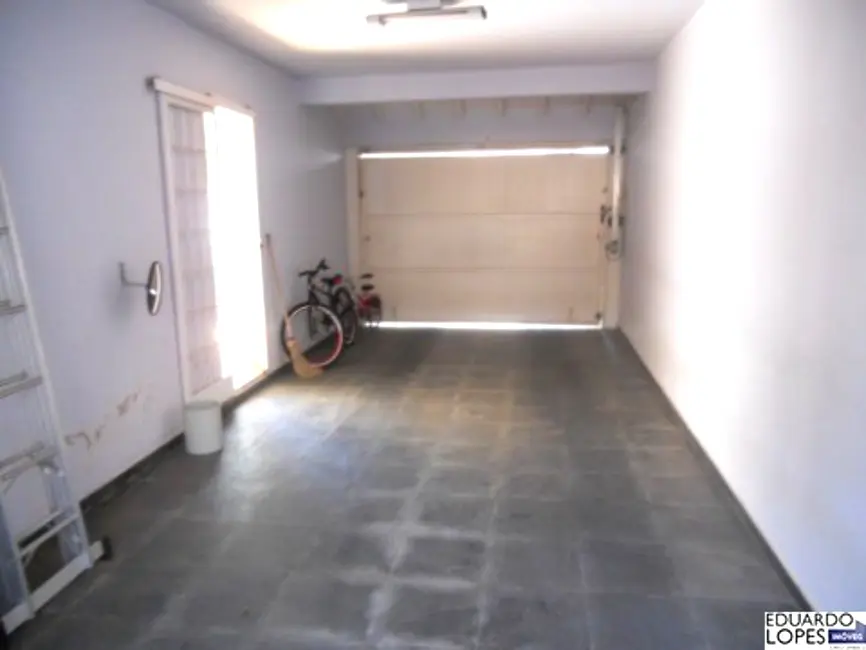 Casa com 4 quartos à venda, 242m2 em Vila Ruz Peres, Indaiatuba - SP - imagem 3 Foto 3 de Casa com 4 quartos à venda, 242m2 em Vila Ruz Peres, Indaiatuba - SP