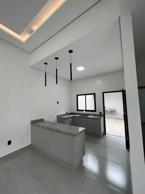 Foto 3 de Casa com 3 quartos à venda e para alugar, 120m2 em Braganca Paulista - SP