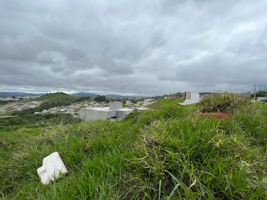 Foto 1 de Terreno / Lote à venda, 140m2 em Braganca Paulista - SP