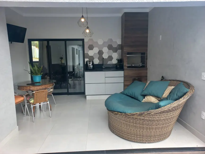 Casa de Condomínio com 3 quartos à venda, 175m2 em Braganca Paulista - SP - imagem 5 Foto 5 de Casa de Condomínio com 3 quartos à venda, 175m2 em Braganca Paulista - SP