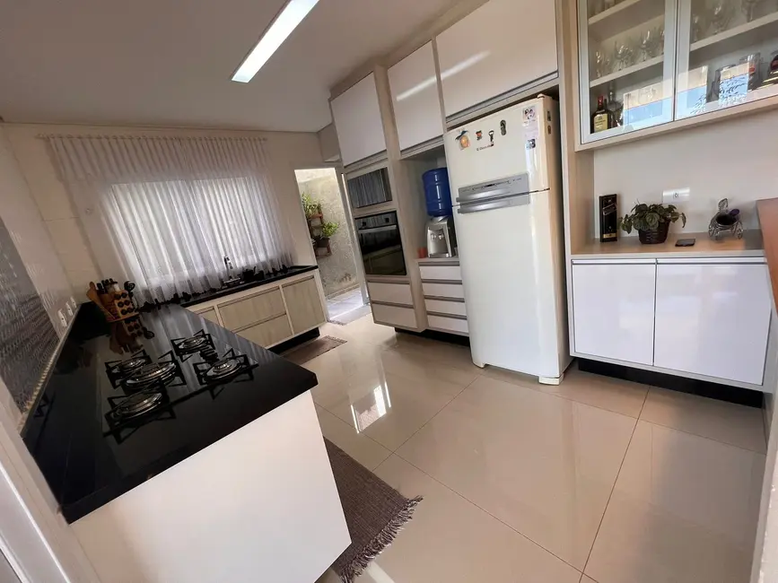 Foto 9 de Casa de Condomínio com 4 quartos à venda, 275m2 em Braganca Paulista - SP