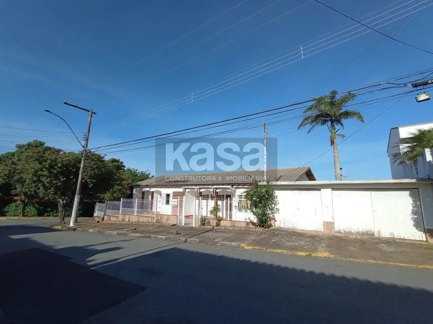 Foto 2 de Casa com 4 quartos à venda, 215m2 em Jardim Europa, Braganca Paulista - SP