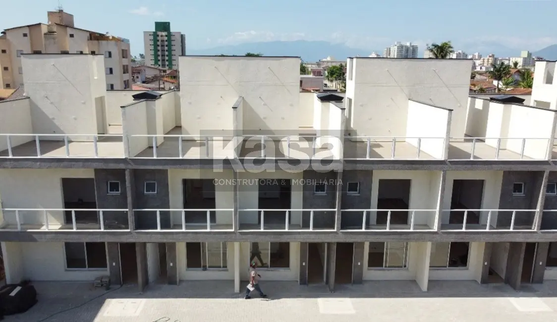 Foto 3 de Casa de Condomínio com 3 quartos à venda, 160m2 em Caraguatatuba - SP