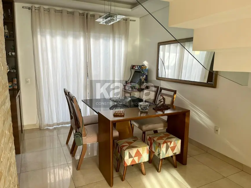 Foto 6 de Casa com 3 quartos à venda, 120m2 em Residencial Quinta dos Vinhedos, Braganca Paulista - SP