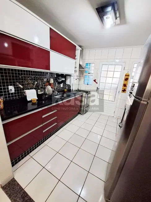 Foto 2 de Casa de Condomínio com 3 quartos à venda, 69m2 em Braganca Paulista - SP