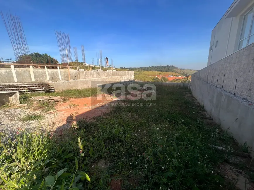 Foto 1 de Terreno / Lote à venda, 400m2 em Braganca Paulista - SP