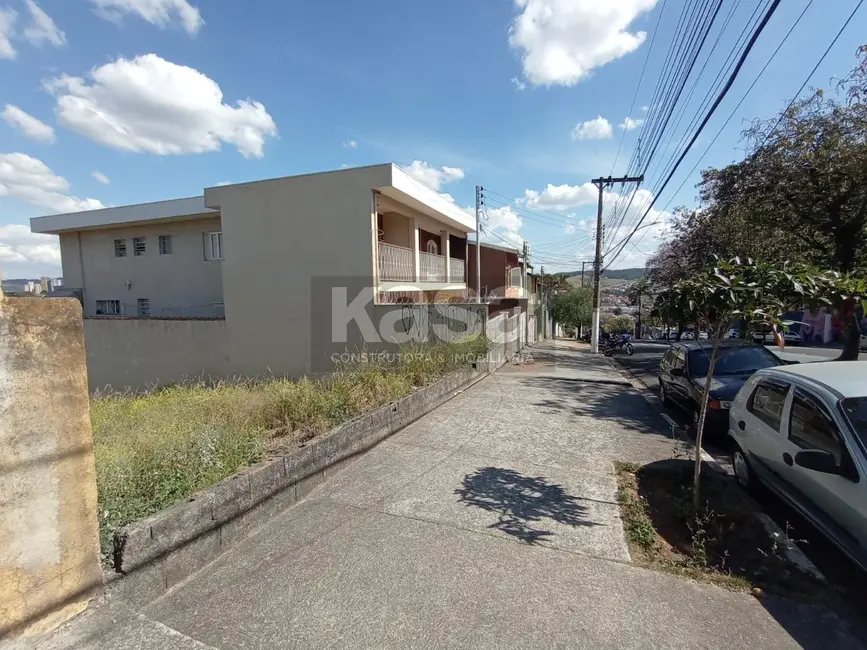 Foto 1 de Terreno / Lote à venda, 250m2 em Braganca Paulista - SP