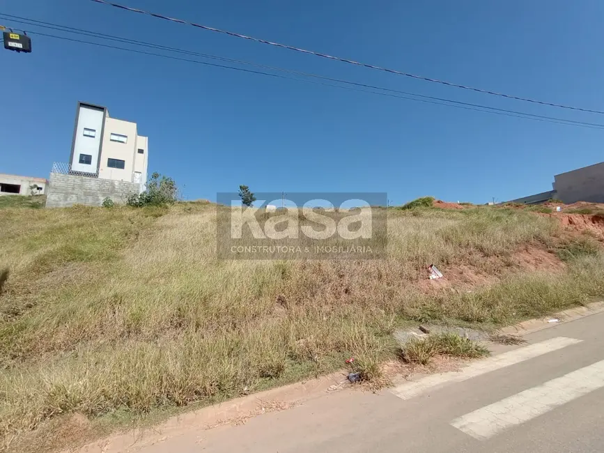 Foto 2 de Terreno / Lote à venda, 183m2 em Braganca Paulista - SP