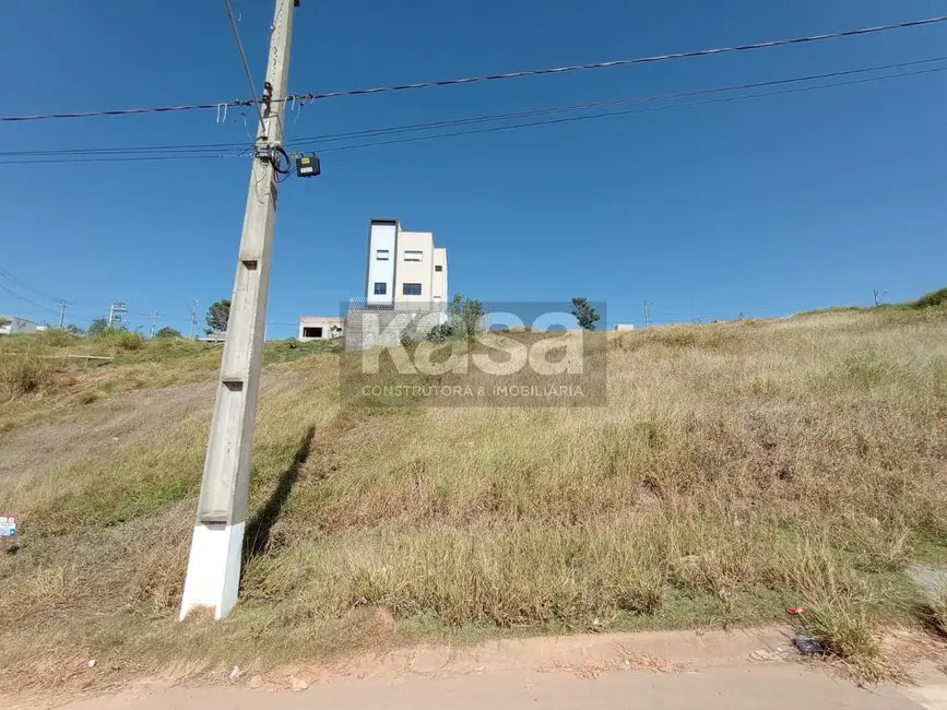 Foto 1 de Terreno / Lote à venda, 183m2 em Braganca Paulista - SP