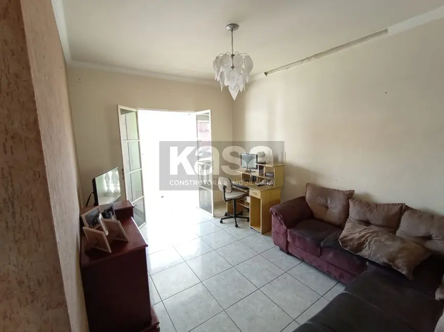 Casa com 4 quartos à venda, 120m2 em Parque Brasil, Braganca Paulista - SP - imagem 7 Foto 7 de Casa com 4 quartos à venda, 120m2 em Parque Brasil, Braganca Paulista - SP