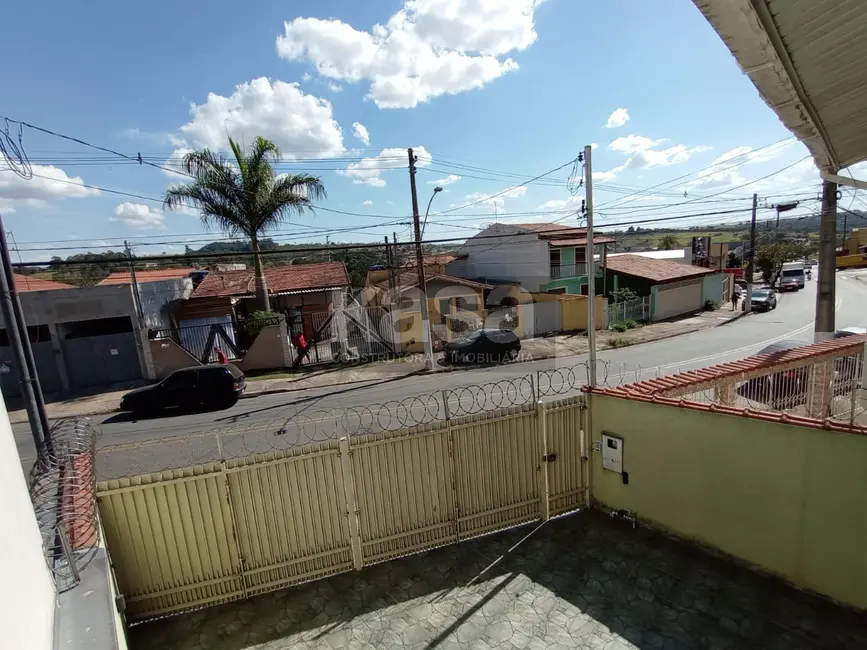 Casa com 4 quartos à venda, 120m2 em Parque Brasil, Braganca Paulista - SP - imagem 3 Foto 3 de Casa com 4 quartos à venda, 120m2 em Parque Brasil, Braganca Paulista - SP