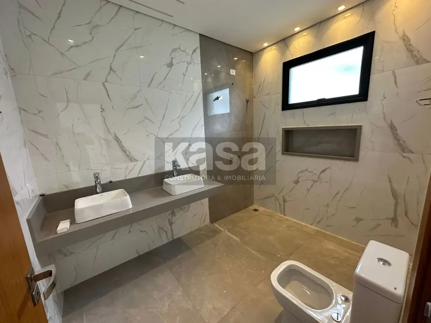 Foto 9 de Casa de Condomínio com 3 quartos à venda e para alugar, 296m2 em Braganca Paulista - SP