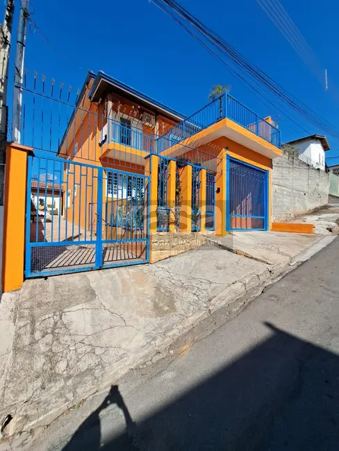 Foto 2 de Casa com 3 quartos à venda, 232m2 em Vila David, Braganca Paulista - SP