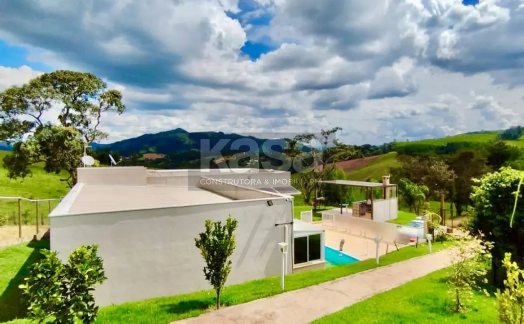 Foto 1 de Chácara com 3 quartos à venda, 220m2 em Socorro - SP