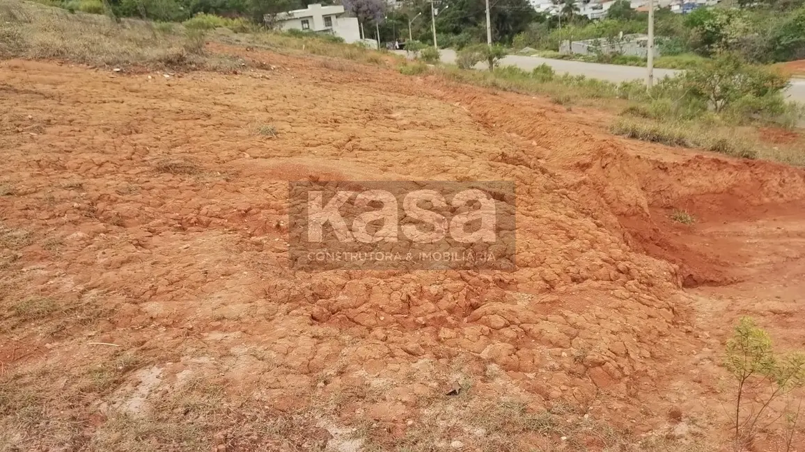 Foto 4 de Terreno / Lote à venda, 308m2 em Braganca Paulista - SP