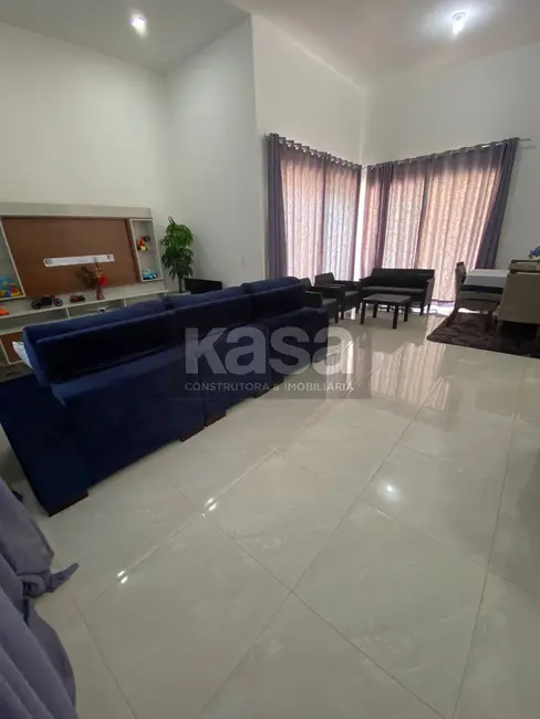 Foto 3 de Casa de Condomínio com 3 quartos à venda e para alugar, 220m2 em Braganca Paulista - SP