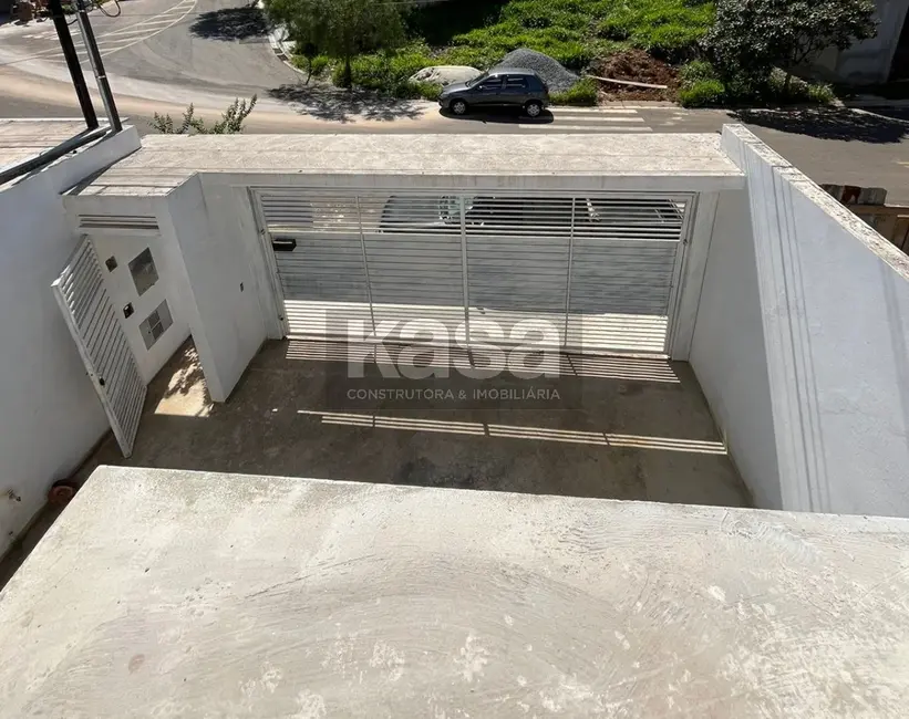Casa com 3 quartos à venda, 166m2 em Braganca Paulista - SP - imagem 3 Foto 3 de Casa com 3 quartos à venda, 166m2 em Braganca Paulista - SP