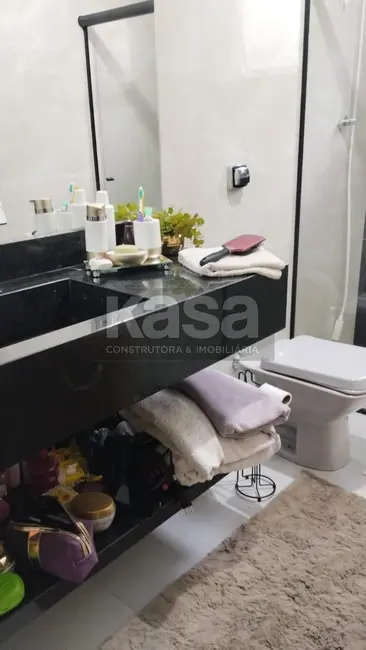 Foto 9 de Casa com 2 quartos à venda, 76m2 em Jardim São Lourenço, Braganca Paulista - SP