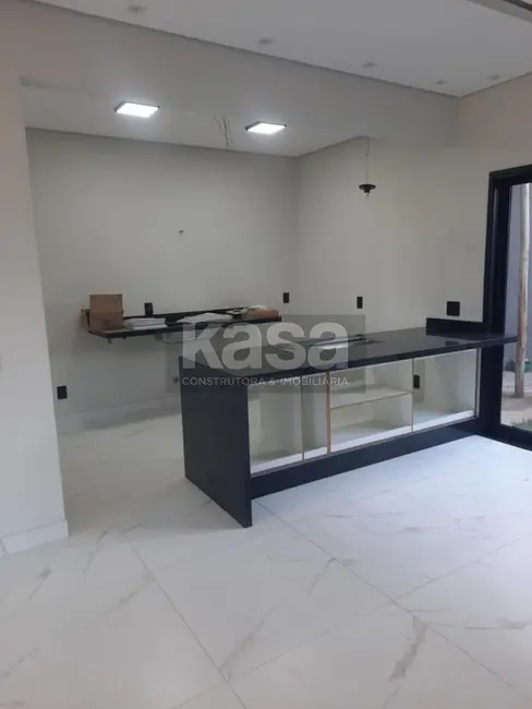 Casa com 3 quartos à venda, 121m2 em Braganca Paulista - SP - imagem 3 Foto 3 de Casa com 3 quartos à venda, 121m2 em Braganca Paulista - SP