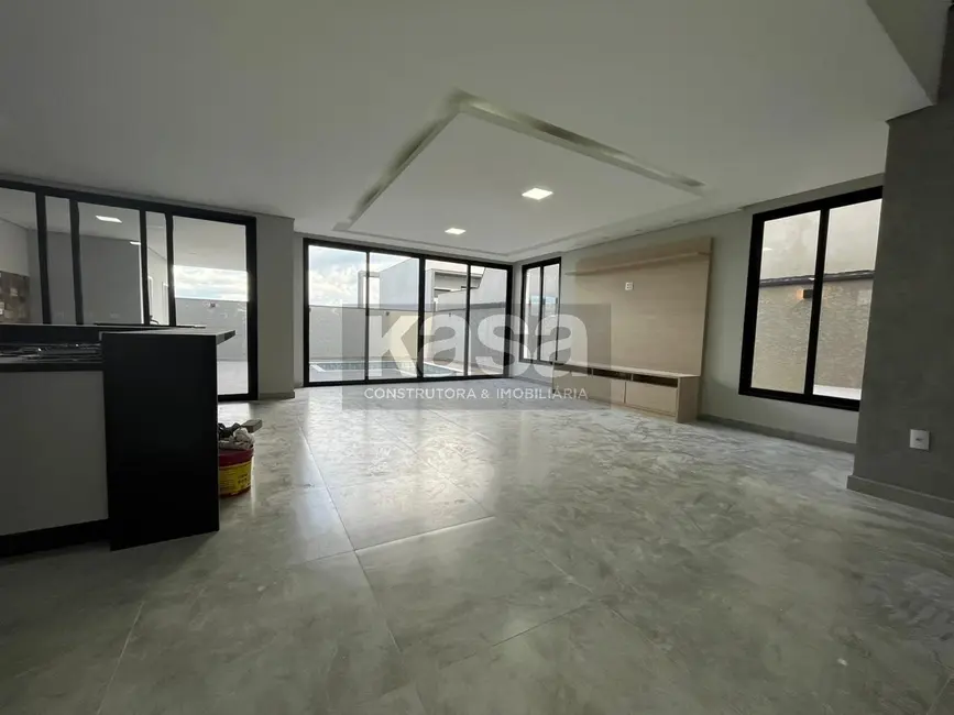 Foto 2 de Casa de Condomínio com 3 quartos para alugar, 310m2 em Braganca Paulista - SP