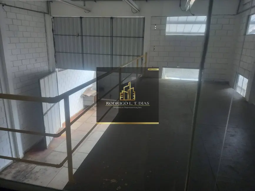 Foto 3 de Armazém / Galpão para alugar, 220m2 em Vila Nova Jundiainópolis, Jundiai - SP