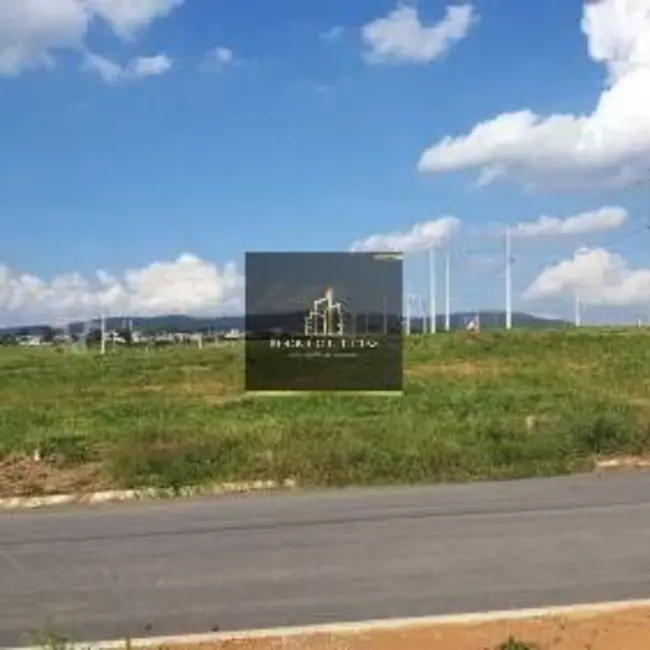 Foto 1 de Terreno / Lote à venda, 176m2 em Cabreuva - SP