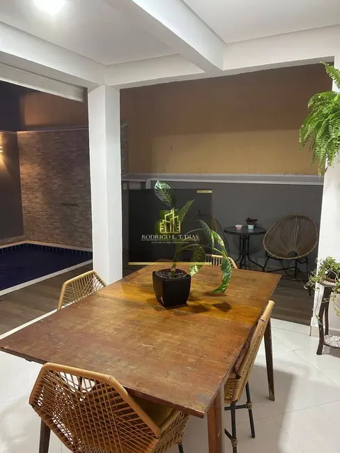 Casa de Condomínio com 3 quartos à venda, 145m2 em Jardim Carolina, Jundiai - SP - imagem 4 Foto 4 de Casa de Condomínio com 3 quartos à venda, 145m2 em Jardim Carolina, Jundiai - SP