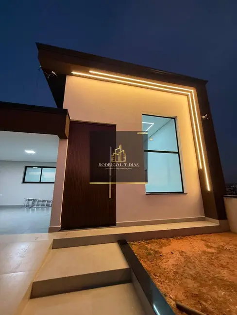 Foto 1 de Casa com 3 quartos à venda, 245m2 em Vila Rio Branco, Jundiai - SP