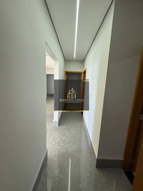 Foto 3 de Casa com 3 quartos à venda, 245m2 em Vila Rio Branco, Jundiai - SP