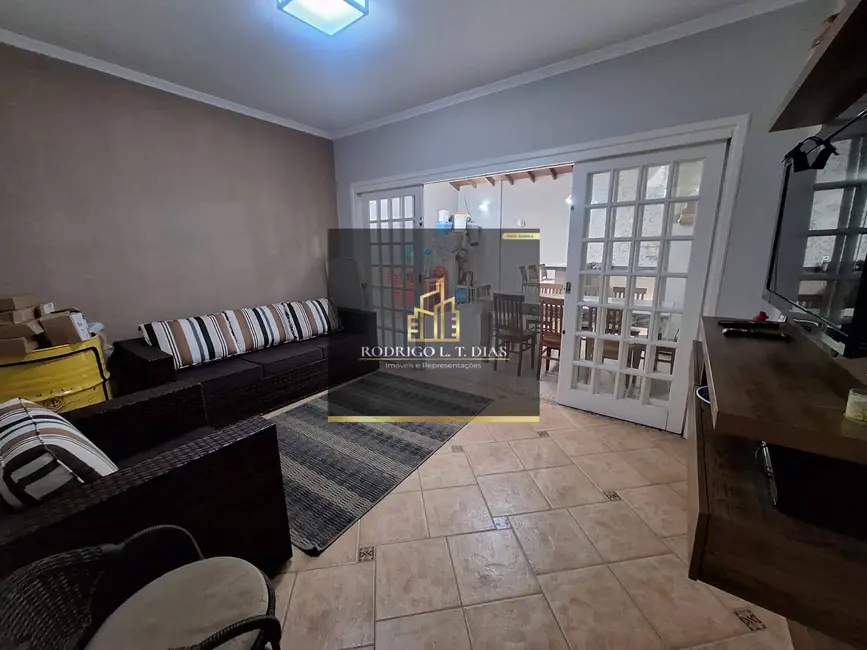 Foto 2 de Casa com 3 quartos à venda, 180m2 em Vila Progresso, Jundiai - SP