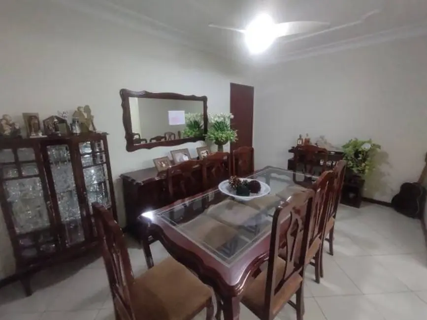 Foto 3 de Apartamento com 4 quartos à venda e para alugar, 180m2 em Parque Jóquei Club, Campos Dos Goytacazes - RJ