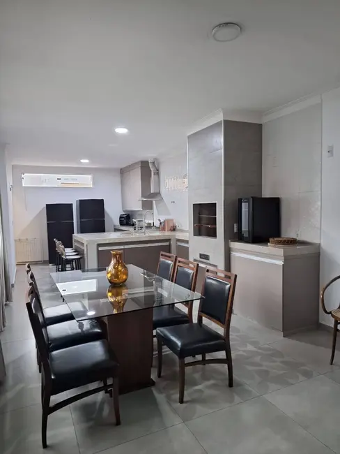 Foto 2 de Sobrado com 5 quartos à venda, 250m2 em Jardim Messina, Jundiai - SP