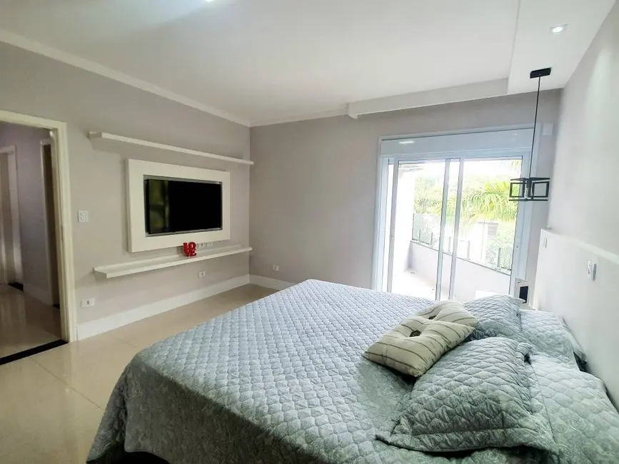 Foto 9 de Casa de Condomínio com 3 quartos à venda, 306m2 em Louveira - SP